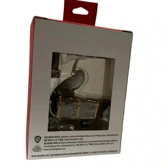 Hallmark 3HCM0884 Harry Potter Luggage Trolley with Hedwig Ornament - Picture 4 of 4